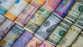 هبوط في أسعار العملات بختام...