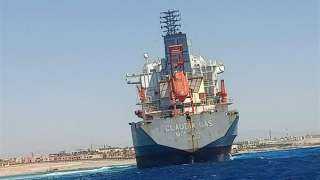 الحوثيون يستهدفون سفينةَ MSC Manzanillo...