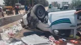 إصابة 11 شخصا في حادث...
