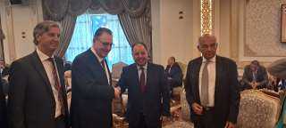 وزير المالية يلتقى مساعد الأمين...