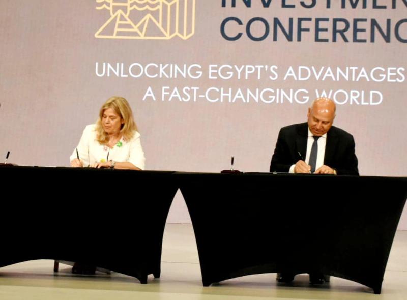 النقل توقع عدد من الاتفاقيات ومذكرات التفاهم الهامة  مع الجانب الإيطالي في مجال السكك الحديدية والنقل الأخضر