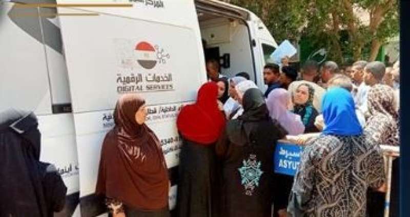 قطاع الأحوال المدنية يواصل إيفاد القوافل المجهزة فنياً ولوجيستياً بالعديد من المحافظات