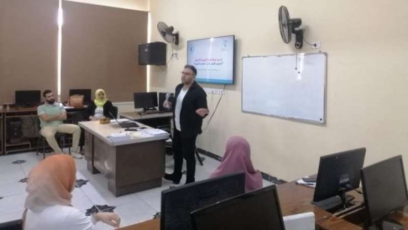وزارة العمل :  بدء المرحلة الثانية من برامج التدريب فى مجال التسويق الإلكترونى لشباب بنى سويف