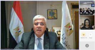 وزير التعليم العالى يشهد الجلسة...