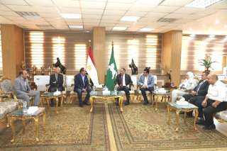 محافظ الشرقية  يستقبل وفود...
