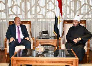 وزير الأوقاف يستقبل رئيس جامعة...