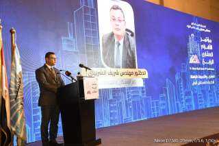 وزير الإسكان يُشارك نيابة عن...