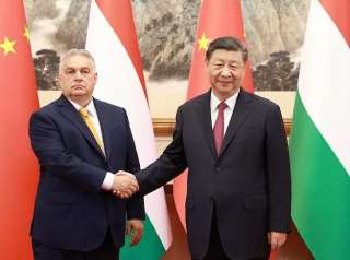 الرئيس الصيني: العالم مطالب بتهيئة...