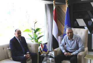 محافظ أسوان : تعزيز الخدمات...