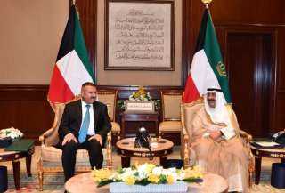 أمير الكويت يستقبل وزير الداخلية...