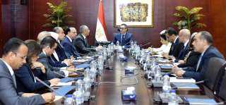 في أول اجتماع لوزير الاستثمار...