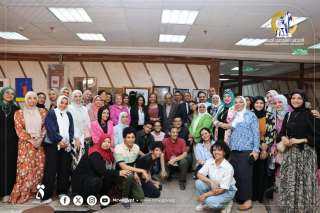 لجنة الفنون والآداب بالمجلس القومى...