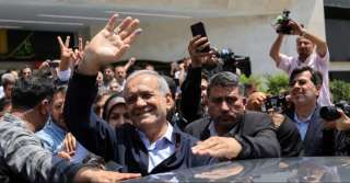 إيران.. ملفات ساخنة أمام بزشكيان...