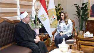 وزيرة التنمية المحلية تتطلع لزيادة...