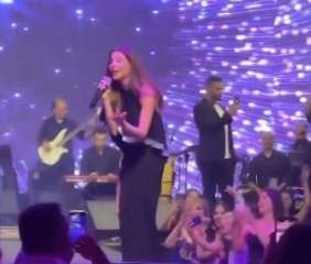 شاهد.. نانسي عجرم تشعل حفل...
