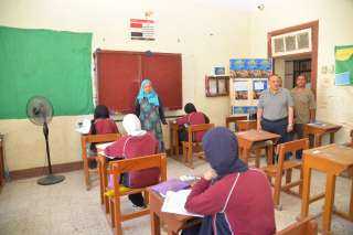 محافظ أسيوط يتفقد لجان إمتحانات...