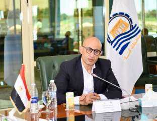 وزير التعليم يعقد لقاءًا بمديرى...