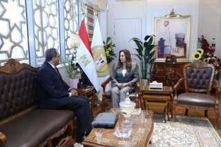 وزيرة التنمية المحلية تستقبل محافظ...