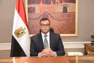 وزير الإسكان يتابع مشروعات إعادة...