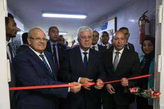 وزير التعليم العالي ورئيس جامعة...