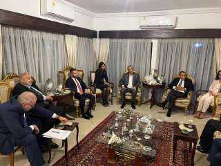 وزير الخارجية والهجرة وشئون المصريين...