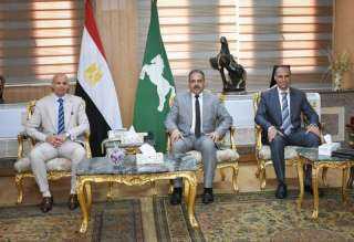 محافظ الشرقية يستقبل وكيل وزارة...