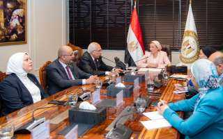 وزيرة البيئة تستقبل أعضاء لجنة...