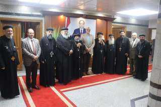 محافظ القليوبية يستقبل الانبا مرقص...
