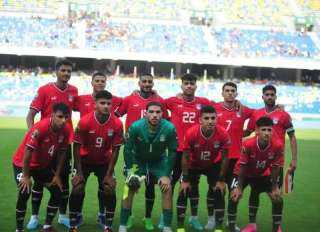 طاقم تحكيم نسائي لمباراة المنتخب...