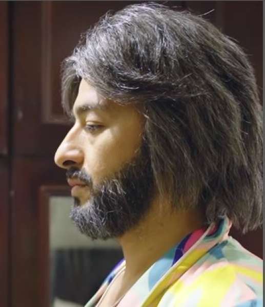 حمادة هلال يفاجئ جمهوره بنيولوك