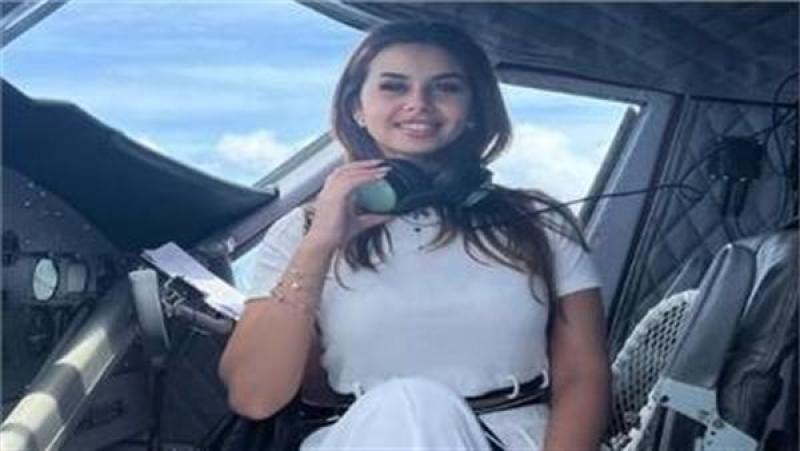 الفنانة منة عرفة