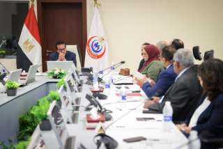 وزير الصحة يوجه بتشكيل لجنة...
