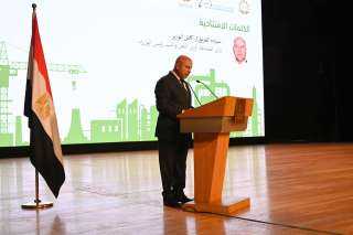 وزير الصناعة والنقل يستعرض خطة...
