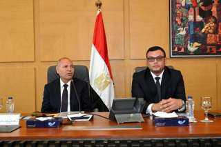 وزير الإسكان ومحافظ القاهرة يترأسان...