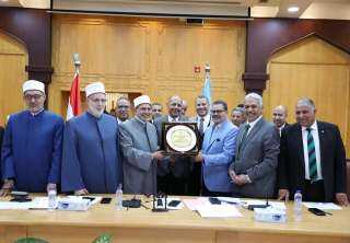 مجلس جامعة الأزهر: الدكتور محمد...