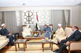 وزير الأوقاف يستقبل أمين عام...