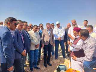 وزير الزراعة ومحافظ مطروح يتفقدان...