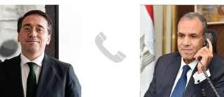 وزير الخارجية يجرى اتصالاً هاتفياً...