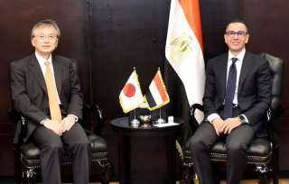 وزير الاستثمار يستقبل سفير اليابان...