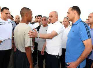 الفريق أحمد خليفة يتفقد إحدى...