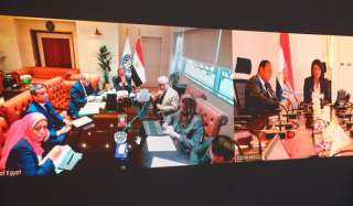وزيرا التخطيط و المالية يعقدان...