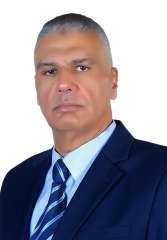 محافظ أسوان يقدم التهنئة لأبناءه...