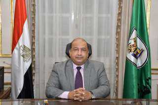 رئيس جامعة القاهرة يعلن فتح...