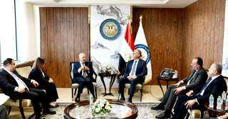 وزير البترول يلتقى هيئة مكتب...