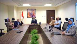نائب وزير الإسكان  يجتمع...