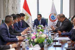 وزير الصحة والسكان يستقبل نائب...