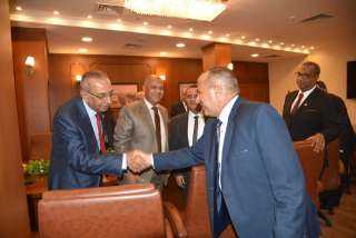 محافظ بورسعيد يلتقي اعضاء” مجلس...