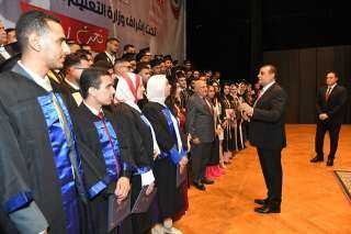 وزير الإنتاج الحربى  يشهد...