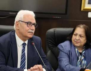 الصحة الفلسطينية: الاحتلال يتعمد منع...