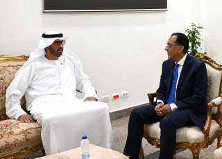 رئيس الوزراء يلتقى وزير الصناعة...